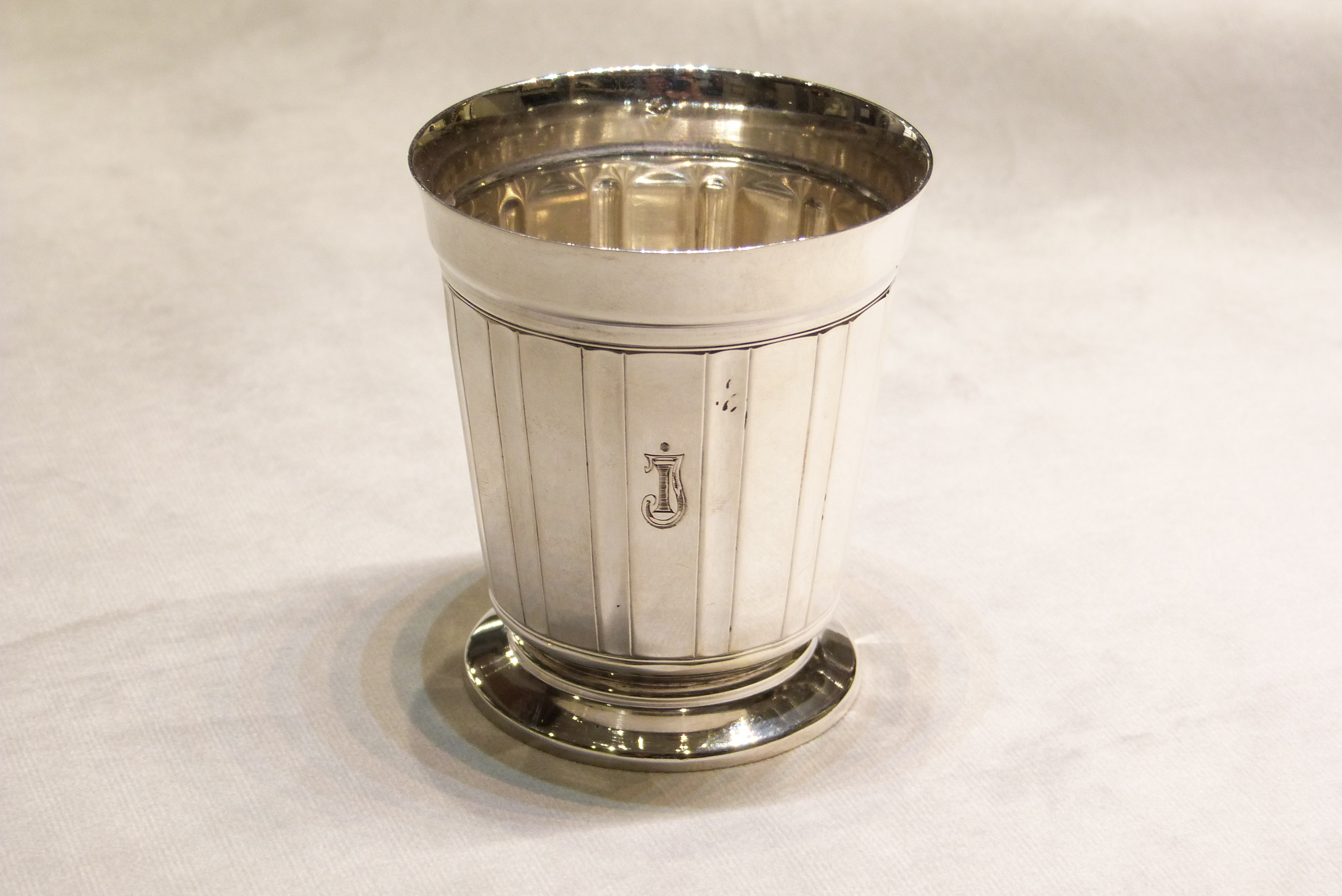 Timbale argent CHRISTOFLE Antiquités Julie SchonGrandin